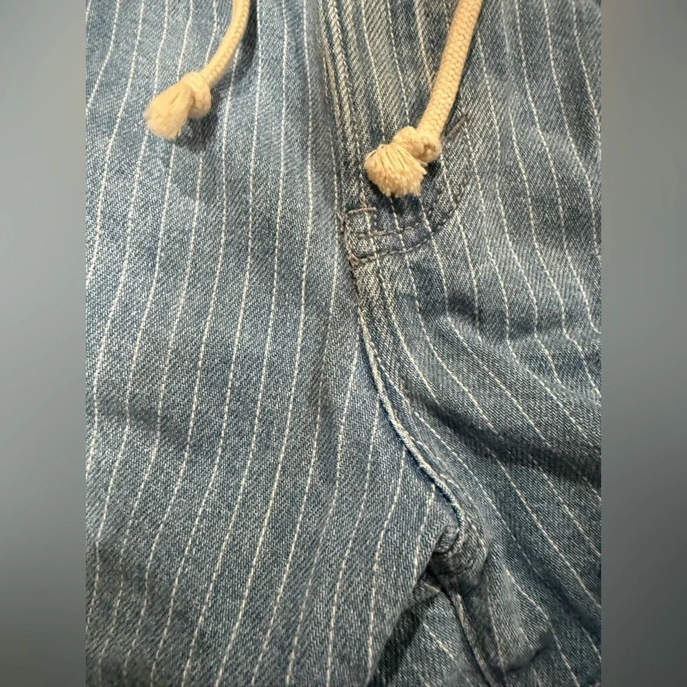 Lucky Brand pinstripe slouchy shorts size 10/30 - Picture 2 of 7